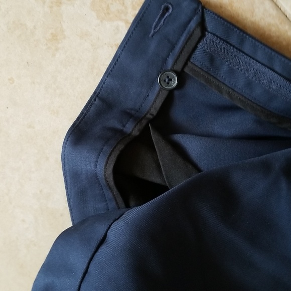 NWOT Greg Norman Golf Shorts - Picture 7 of 10